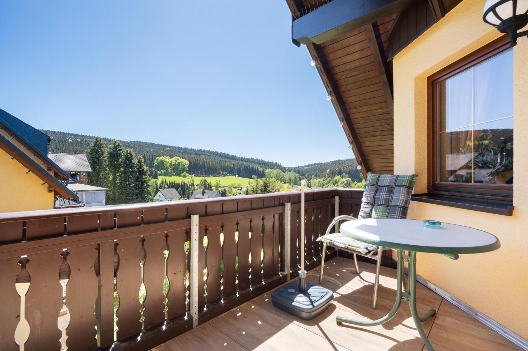 Pension Bergblick Marienberg Bagian luar foto
