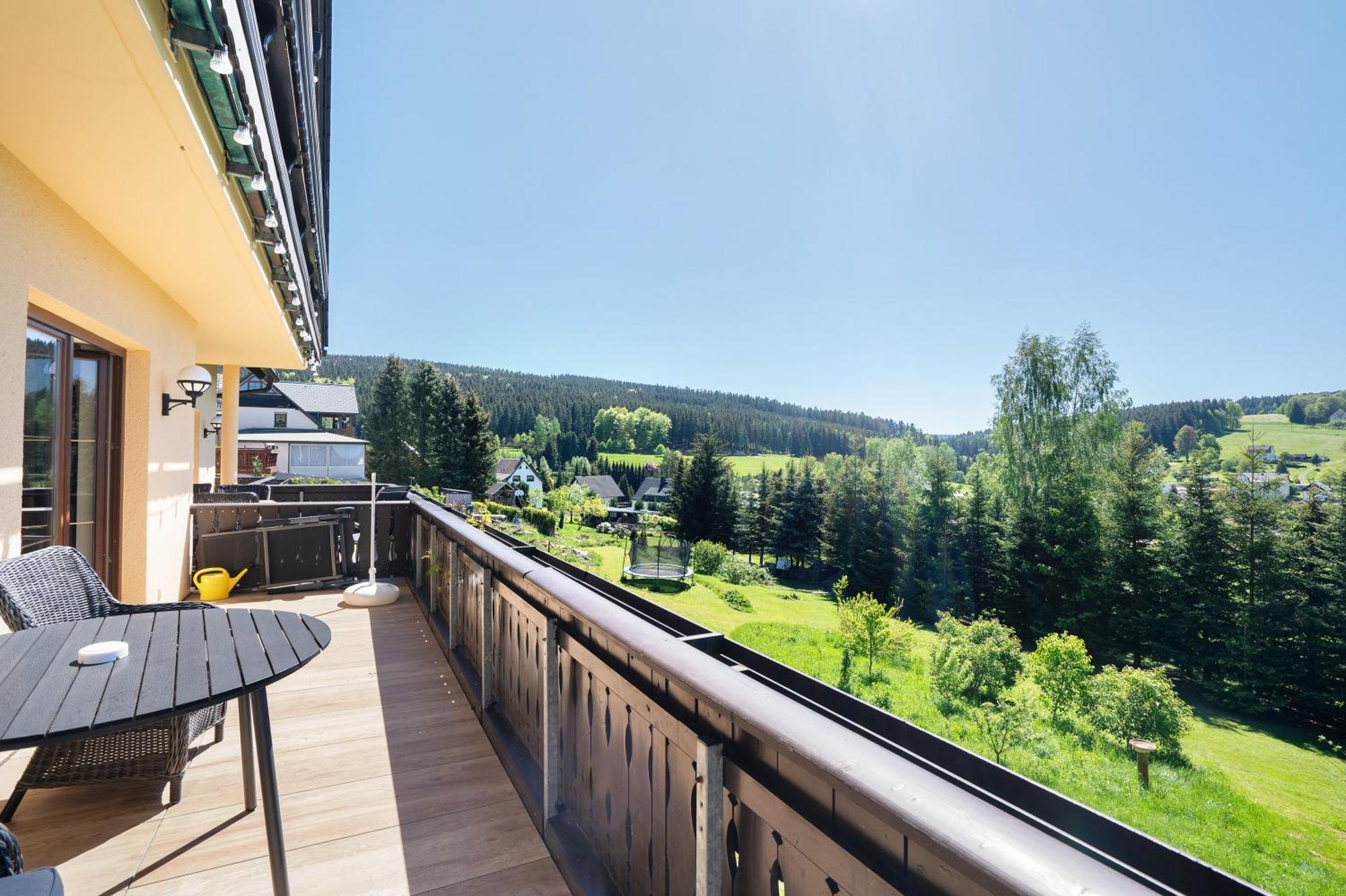 Pension Bergblick Marienberg Bagian luar foto